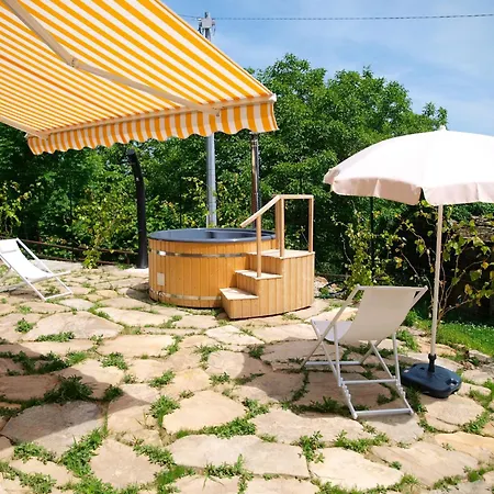 Semesterbostad Poderi Alugi Serravalle By Interhome *